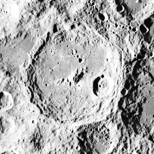 File:Keeler crater 2075 med.jpg