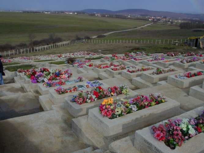 File:089 albanian graves kosovo.jpg