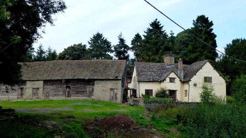 File:Bryn Farm near Clun.jpg