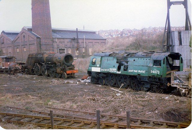 File:Bulleid Pacific locomotives at Woodhams Scrapyard Barry.jpg