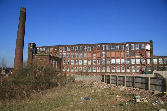 File:Chadderton Mill - geograph.org.uk - 696605.jpg