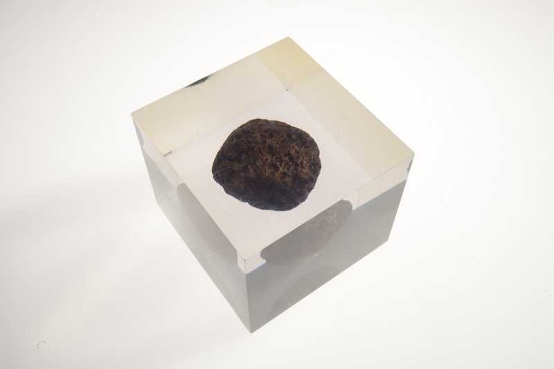 File:Glomar Manganese Nodule Encased in Lucite.jpg