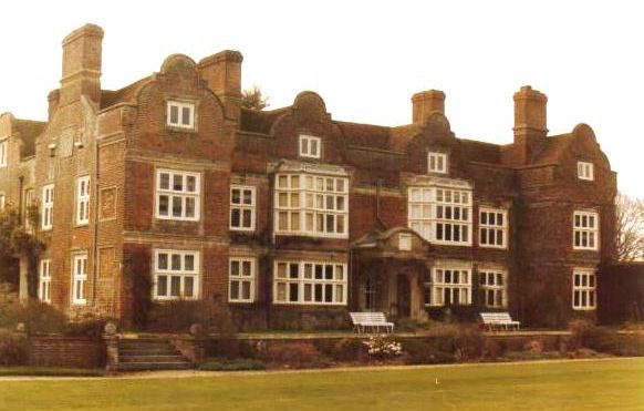 File:Godinton House -1985-.JPG