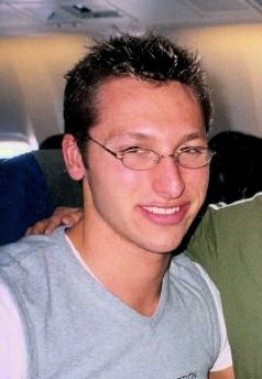 File:Ian Thorpe on a plane cropped.jpg