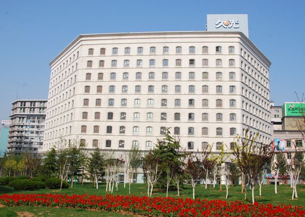 File:Jiuguang Department - Dalian.jpg