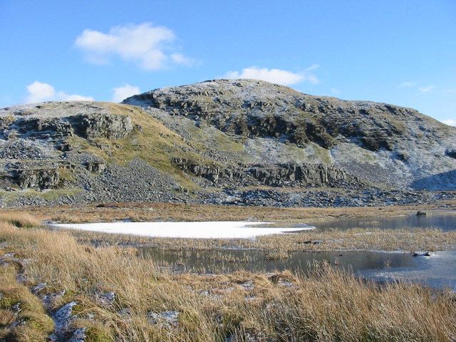 File:Llyn Dywarchen - geograph.org.uk - 331792.jpg