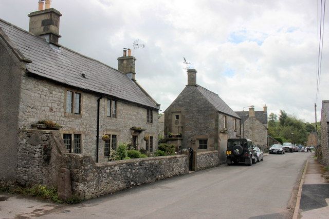 File:Thatchers, Hartington.jpg