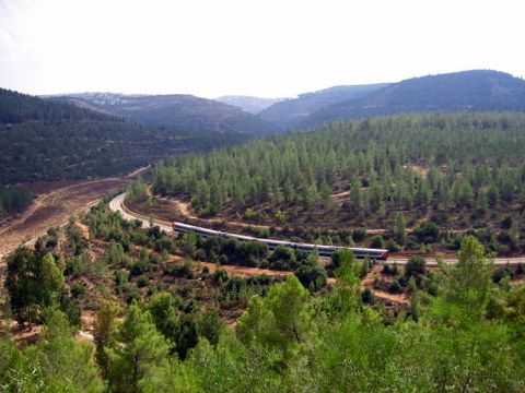 File:Train jerusalem.JPG