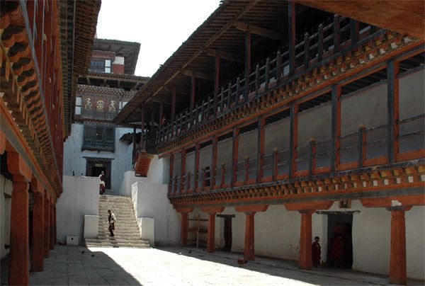 File:Wangdue Phodrang 3.jpg