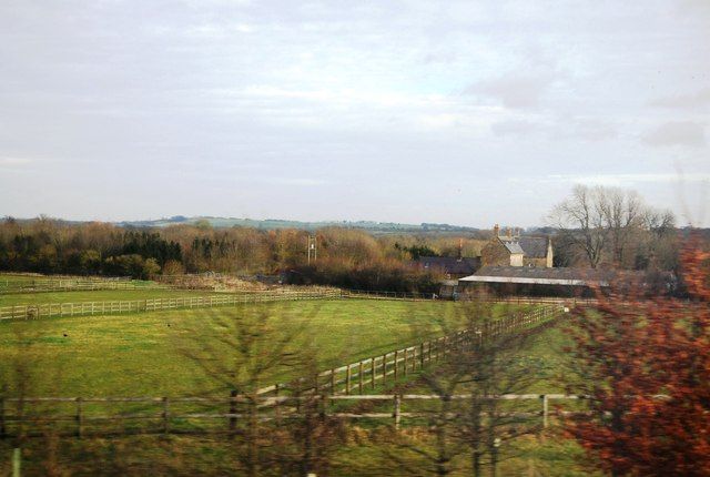 File:Clattercote - geograph.org.uk - 3360326.jpg