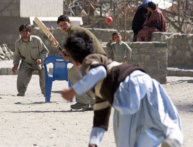 File:Cricket in Karimabad.jpg