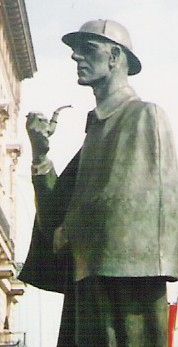 File:Estatua de Sherlock Homes en Londres.jpg