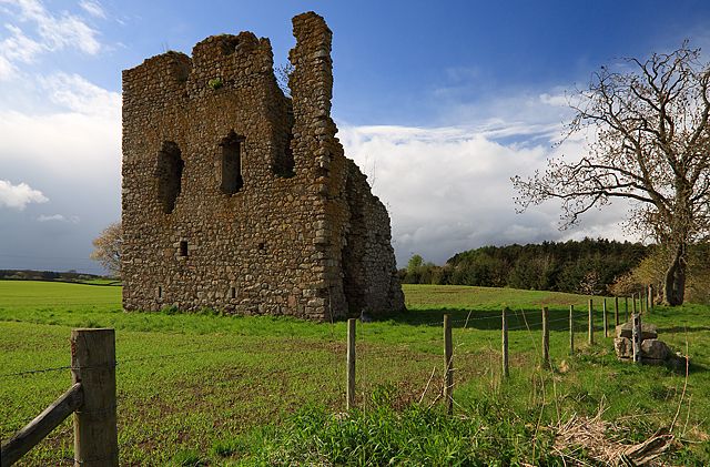 File:Hallforest Castle (geograph 1871776).jpg