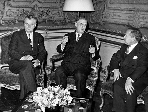 File:John Diefenbaker and Charles de Gaulle 1958.jpg