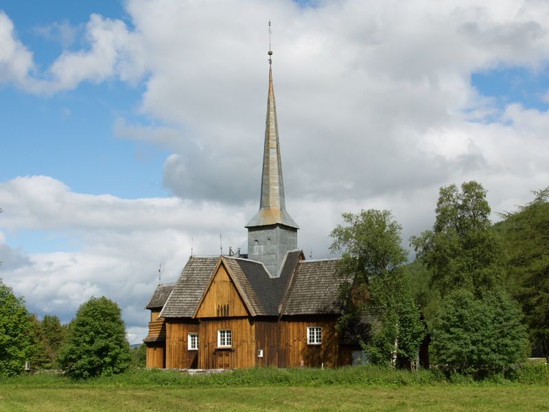 File:Kvikne kyrka exteriör.jpg