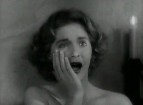 File:NanGrayAfraidDraculasDaughterTrailerScreenshot1936.jpg