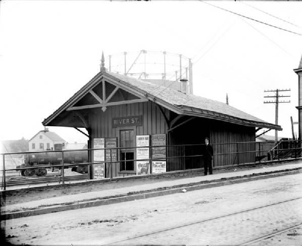 File:River Street Station.jpg