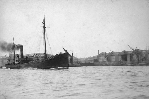 File:SS Malvina on the River Thames (5374540891).jpg