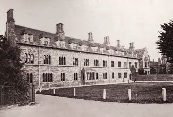 File:School House Sherborne.jpg