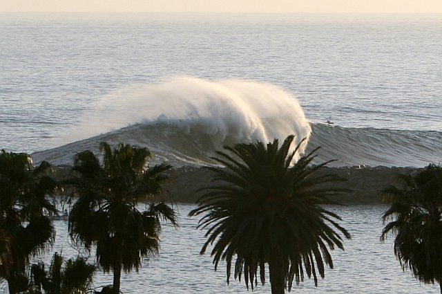 File:Wedge-Newport Beach Wave.JPG