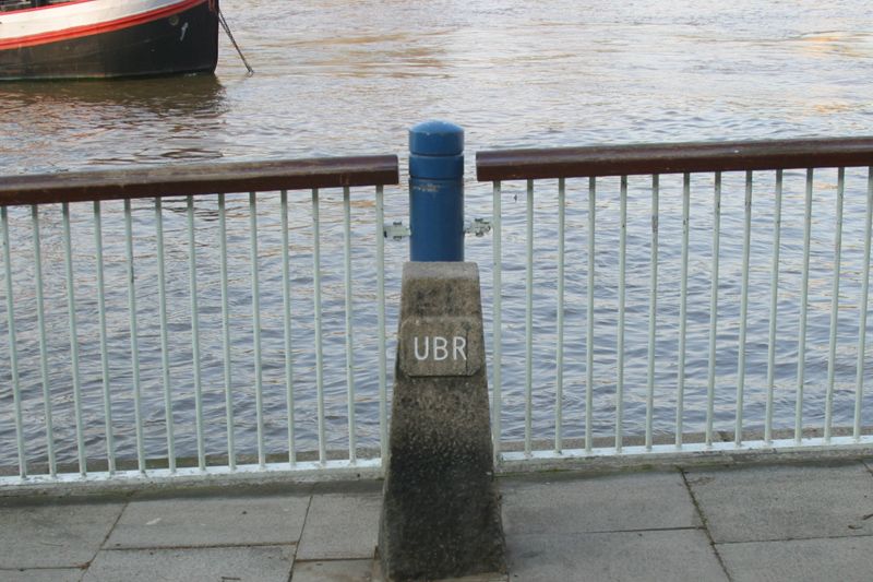 File:Boat Race Start stone.jpg