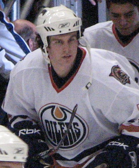 File:Bryan Young Edmonton Oilers.jpg