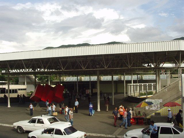 File:EstacionLaPaz2004-9-9.jpg