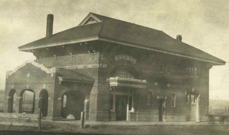 File:Lakeview Railroad Depot, 1915.jpg