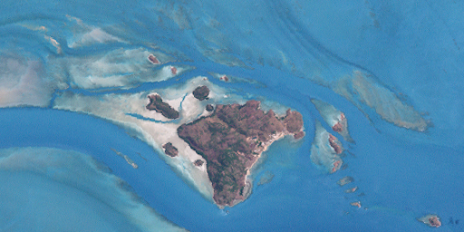 File:Mabuiag (Landsat).png