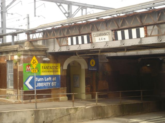 File:Macdonaldtown railway station.jpg