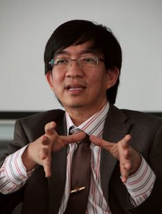 File:Yohanes Surya (2010).jpg