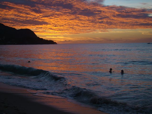 File:Beau Vallon Sunset.jpg