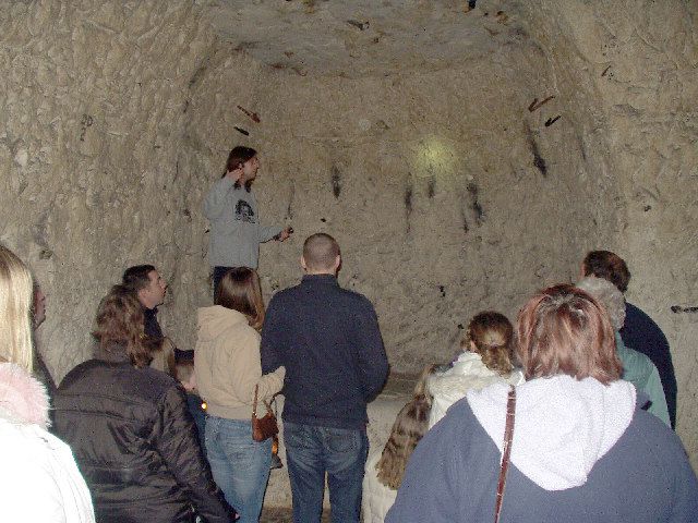 File:Chislehurst Caves - geograph.org.uk - 38607.jpg