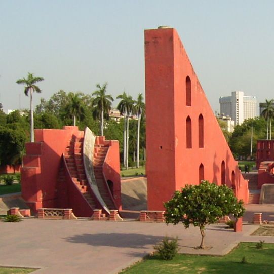 File:Jantar Mantar Delhi 27-05-2005 (detail cropped).jpg