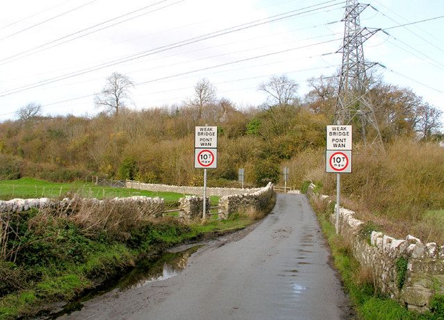 File:Kenson Bridge, Penmark.jpg