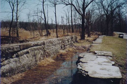 File:Lock 33 Ohio & Erie Canal NPS.jpg