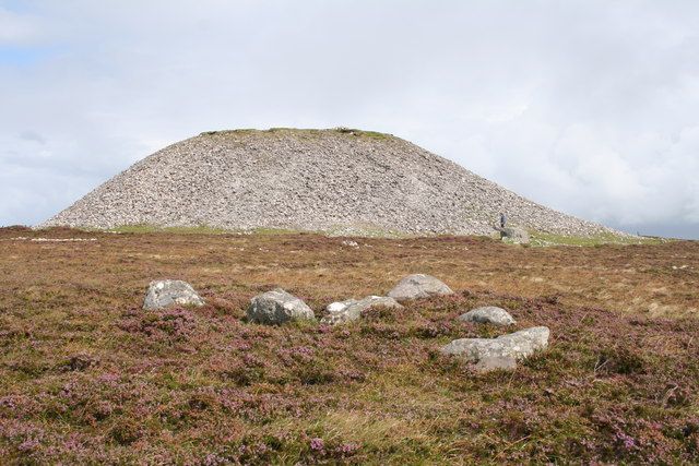 File:Maeve's Grave - geograph.org.uk - 254449.jpg