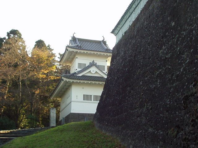 File:SendaiJoOtemonSumiYagura2003-11.jpg