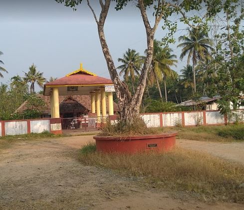 File:Thoniyakavu temple.jpg