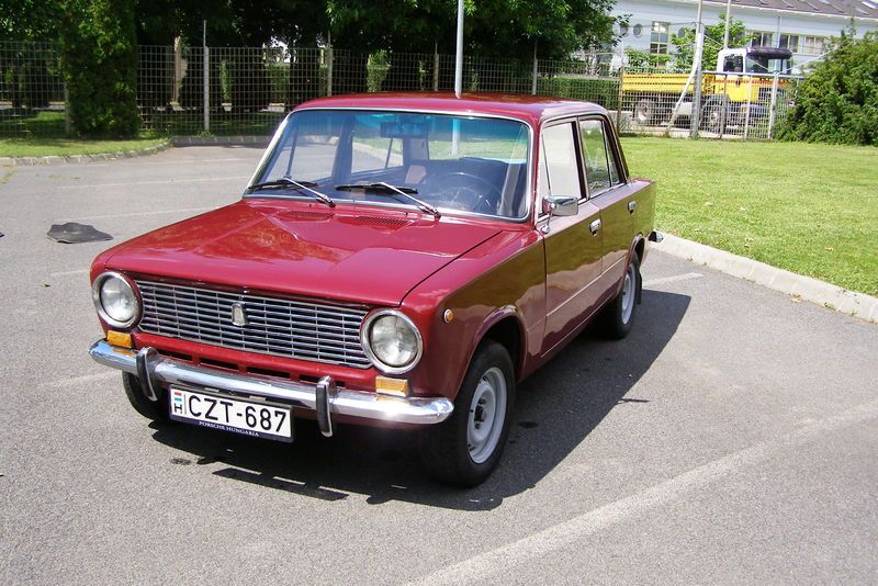 File:1975 VAZ 2101.jpg