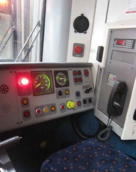 File:375609 Driver's cab.JPG