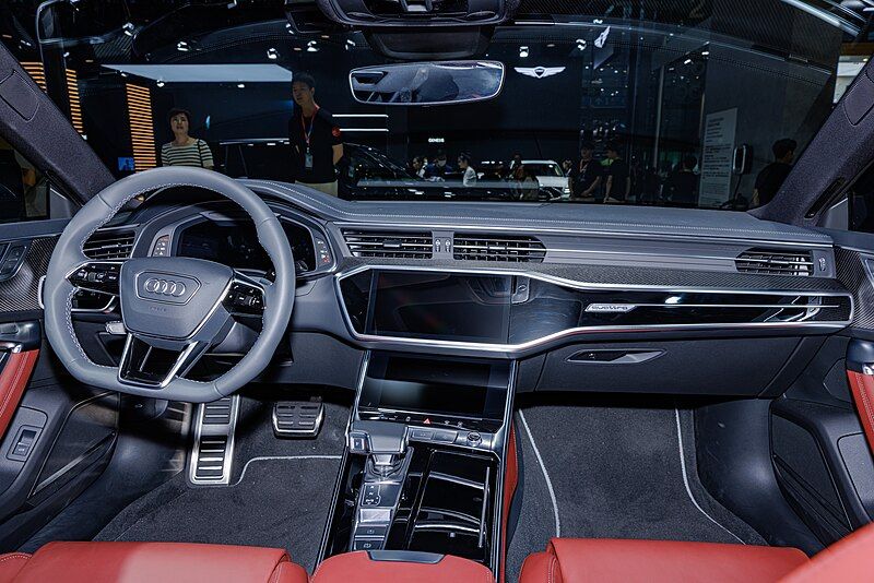 File:AUDI A7L INTERIOR.jpg