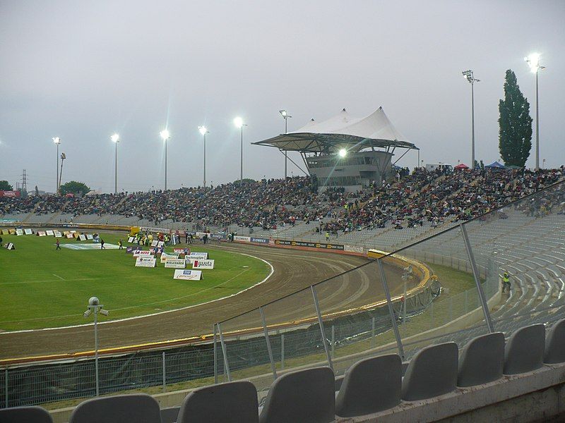 File:Arena czestochowa 2.JPG