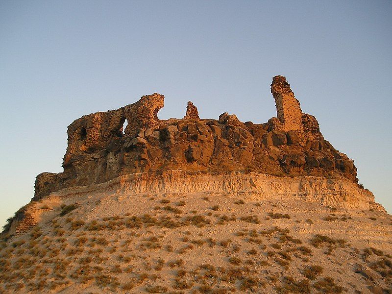 File:Ash Shmemis castle.jpg