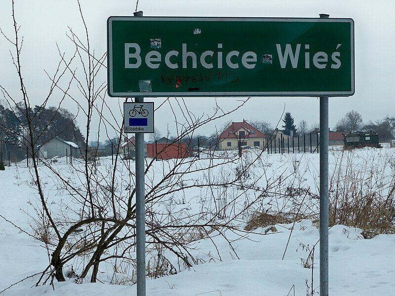 File:Bechcice Wieś.JPG