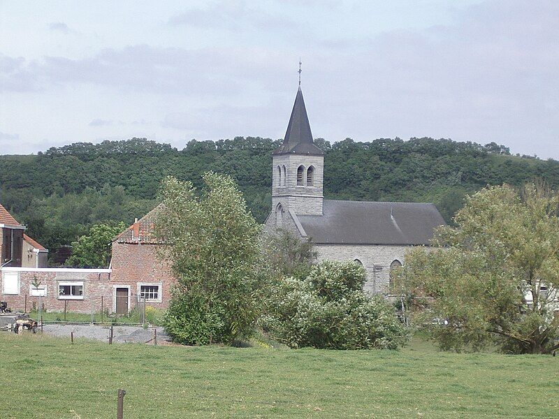 File:Calonne-Eglise.JPG