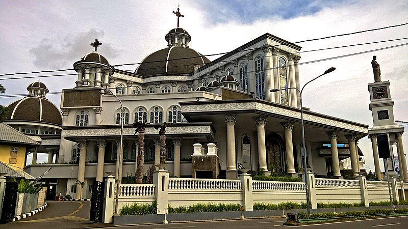 File:Cathedral Santo Yosef.jpg