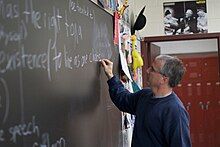 Phillips discussing the Bill of Rights with New Jersey High School students in 2008