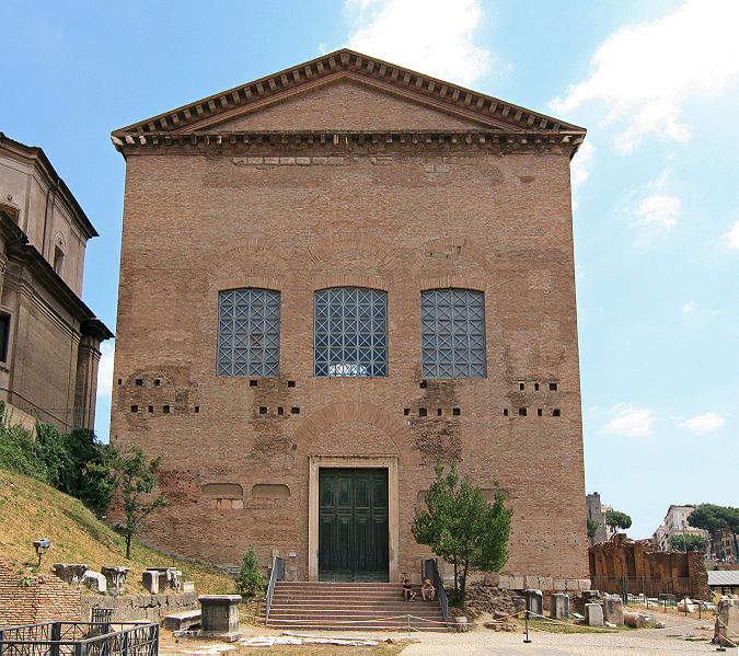 File:Curia Iulia front.jpg