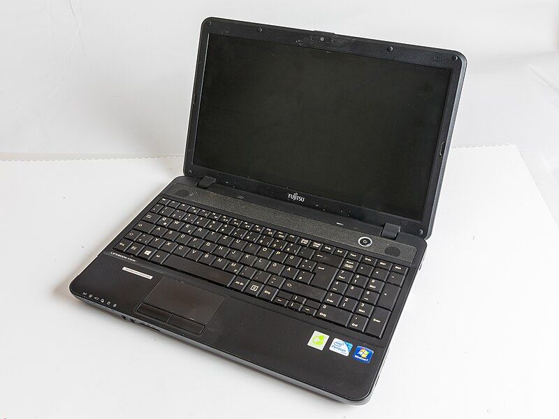 File:Fujitsu Lifebook AH502-2076.jpg